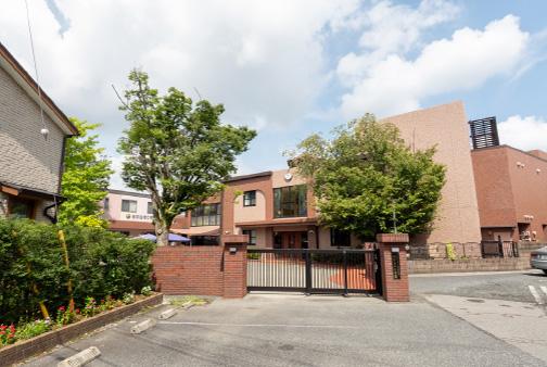 由井さゆり学園